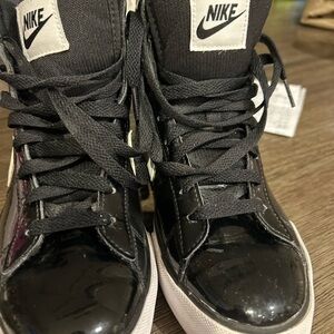 Nike Women’s Sweet Classic High Top
